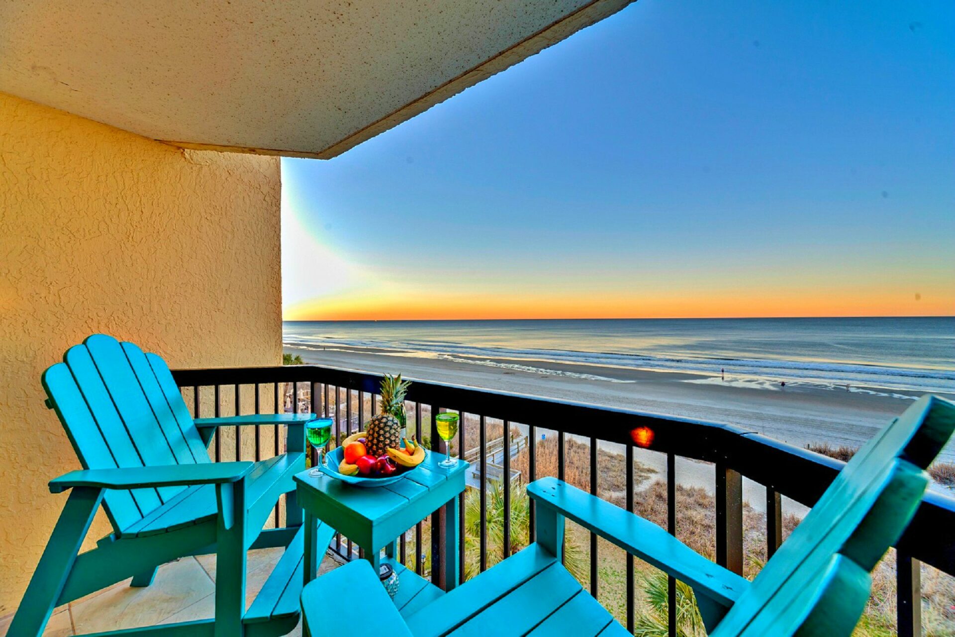 Pinnacle Oceanfront Tower 452 balcony overlooking the beach