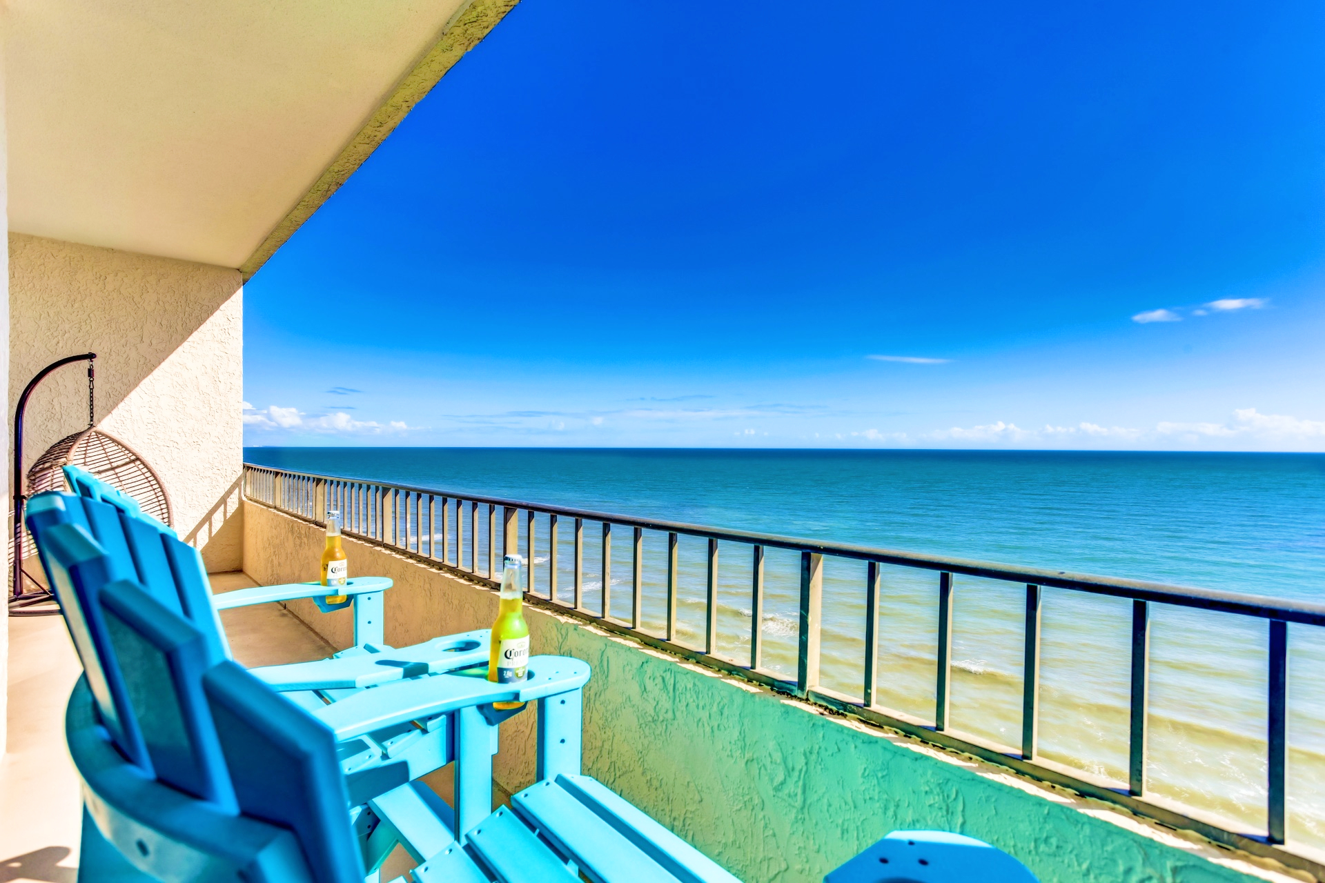Ocean Reef 1703 balcony facing the beach